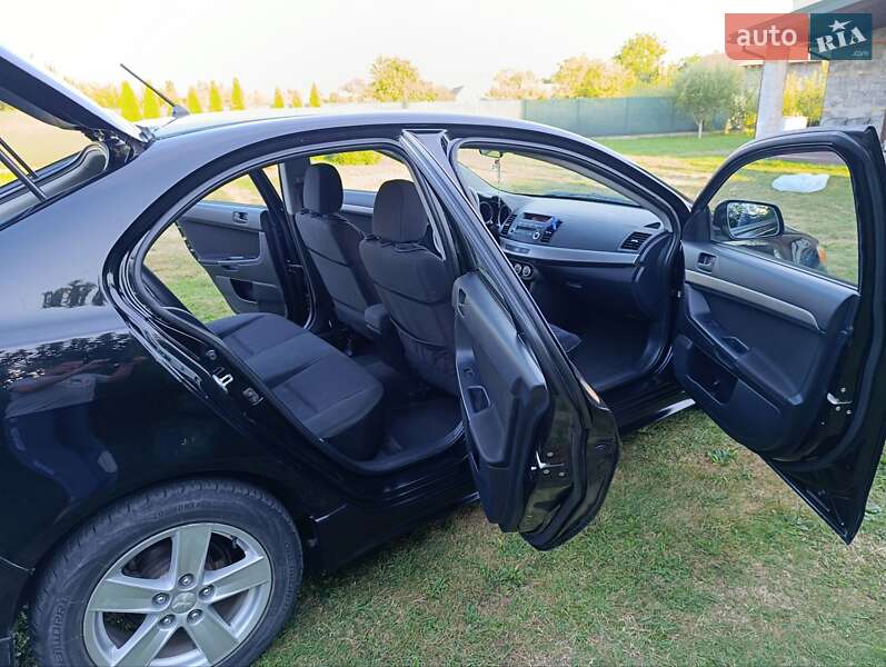 Хэтчбек Mitsubishi Lancer 2008 в Жовкве