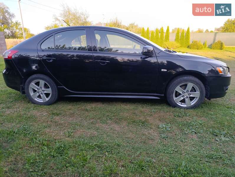 Хэтчбек Mitsubishi Lancer 2008 в Жовкве