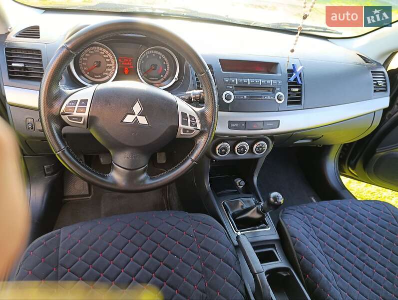 Хэтчбек Mitsubishi Lancer 2008 в Жовкве