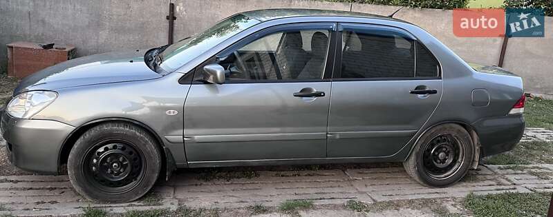 Седан Mitsubishi Lancer 2005 в Кобеляках