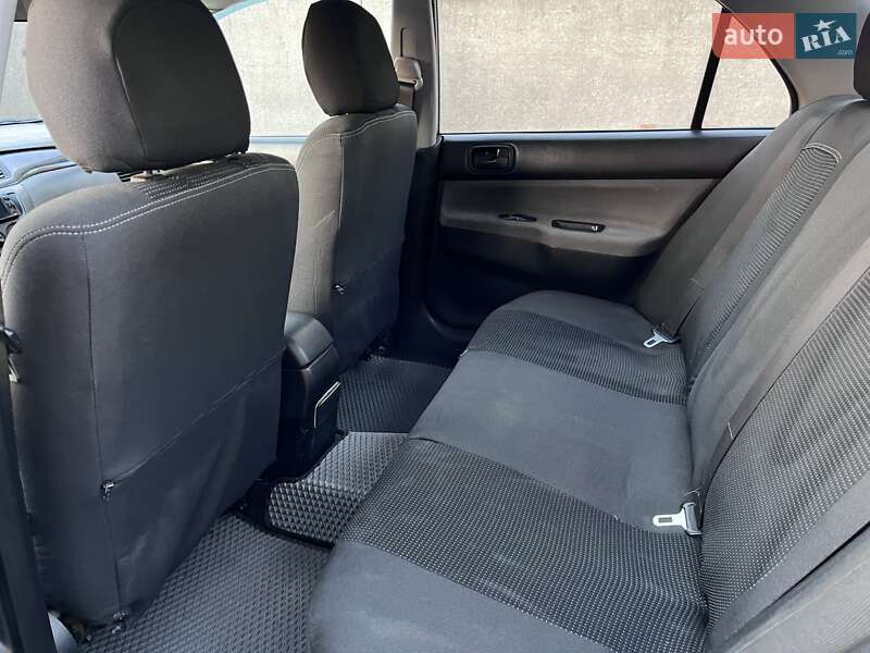 Седан Mitsubishi Lancer 2005 в Кобеляках