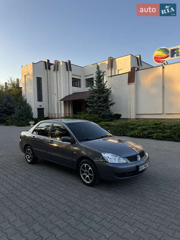 Седан Mitsubishi Lancer 2005 в 