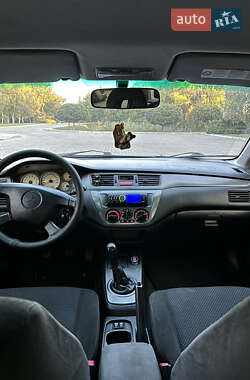 Седан Mitsubishi Lancer 2005 в 