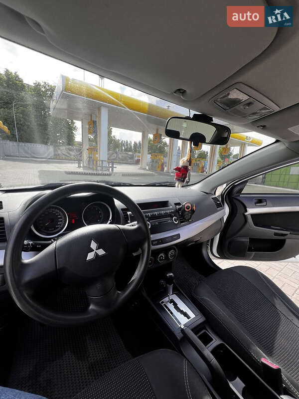 Седан Mitsubishi Lancer 2008 в Вишневом