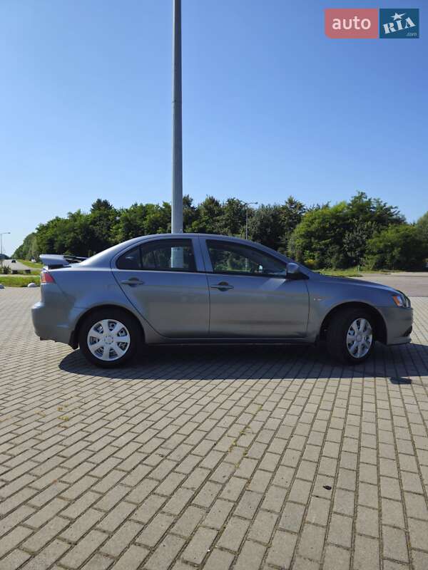 Седан Mitsubishi Lancer 2013 в Львове фото 18 Седан Mitsubishi Lancer 2013 в Львове