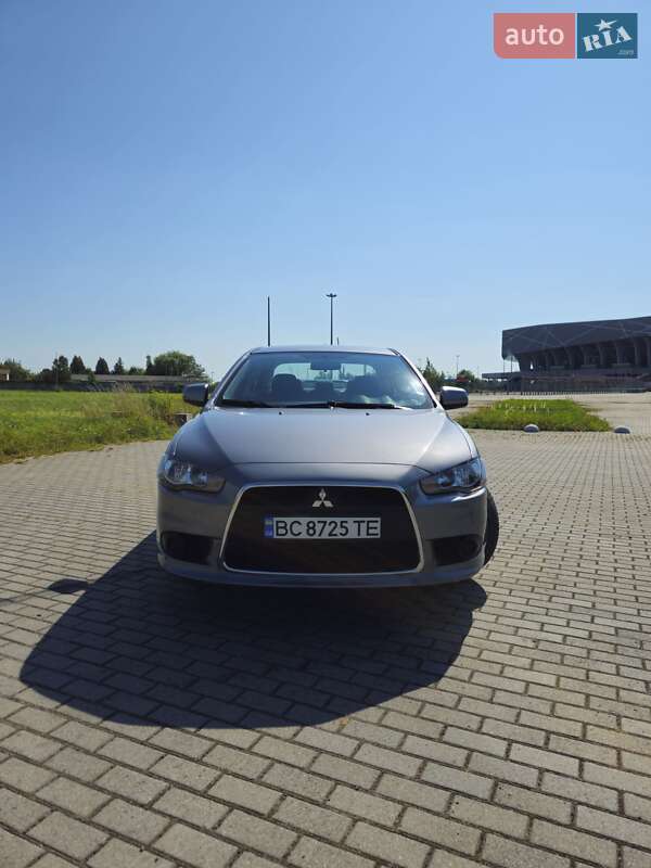 Седан Mitsubishi Lancer 2013 в Львове фото 26 Седан Mitsubishi Lancer 2013 в Львове
