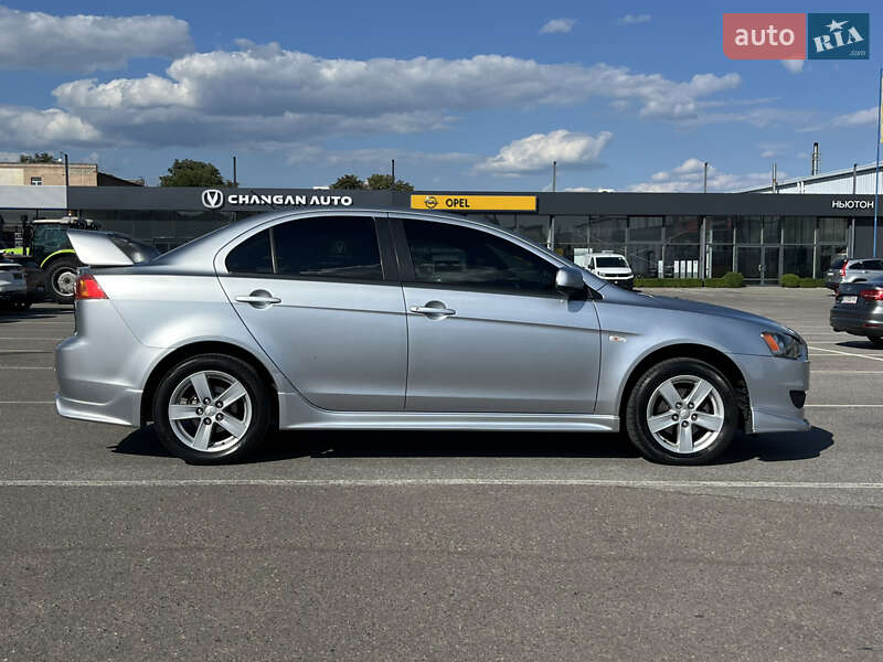 Седан Mitsubishi Lancer 2008 в Черкасах