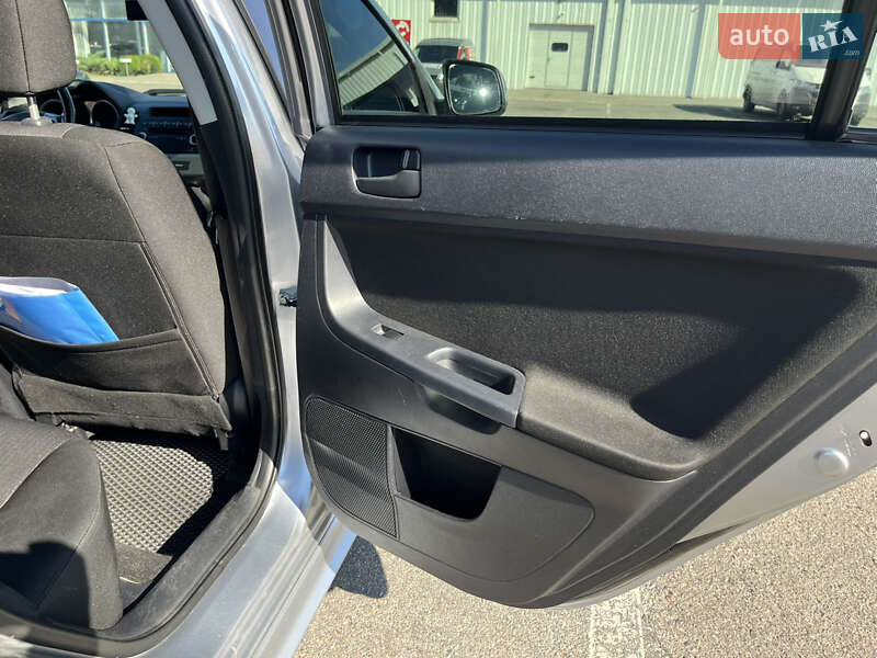 Седан Mitsubishi Lancer 2008 в Черкасах