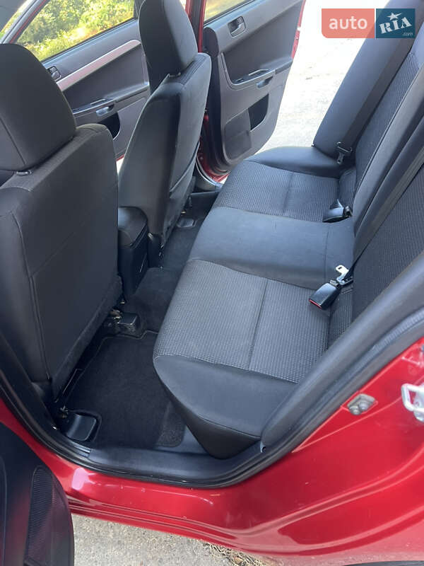 Седан Mitsubishi Lancer 2010 в Чернівцях