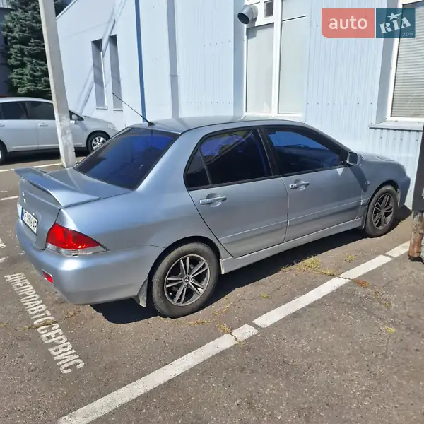 Mitsubishi Lancer