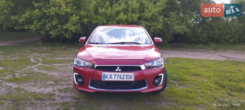 Седан Mitsubishi Lancer 2016 в Киеве