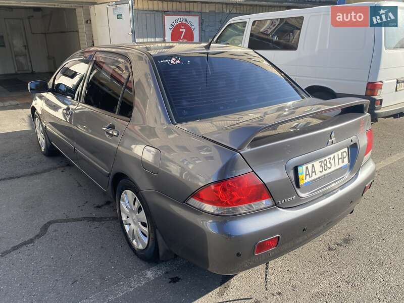 Седан Mitsubishi Lancer 2008 в Киеве