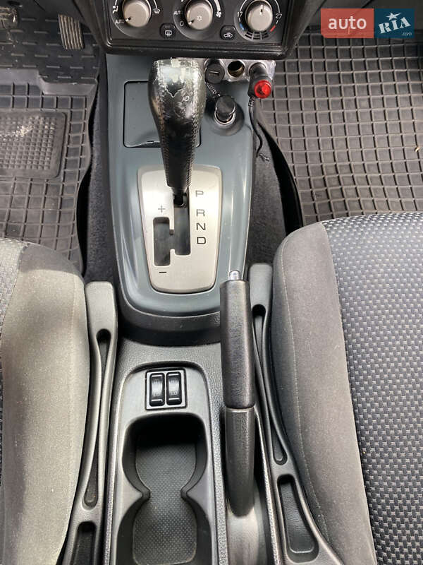 Седан Mitsubishi Lancer 2006 в Барышевке