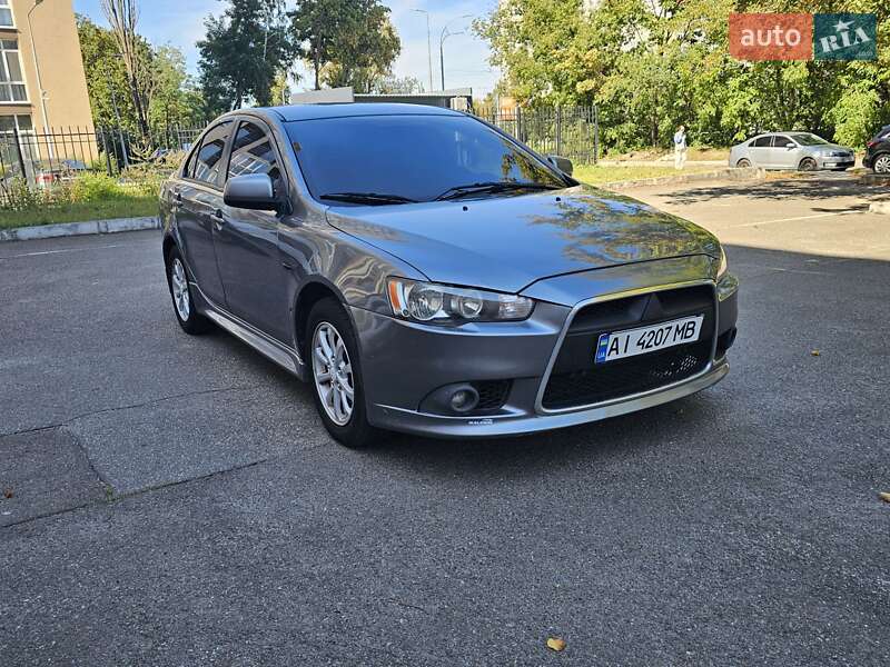 Mitsubishi Lancer 2013