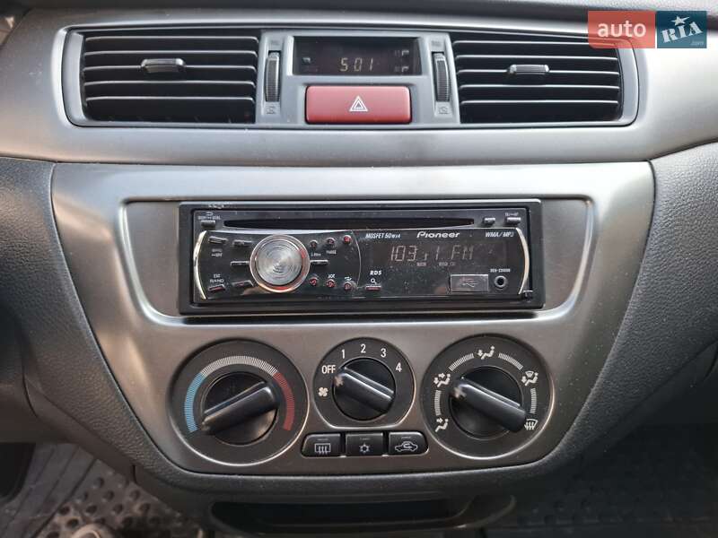 Седан Mitsubishi Lancer 2009 в Києві