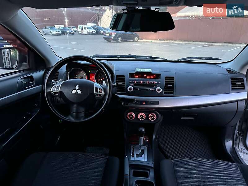 Хэтчбек Mitsubishi Lancer 2009 в Черкассах