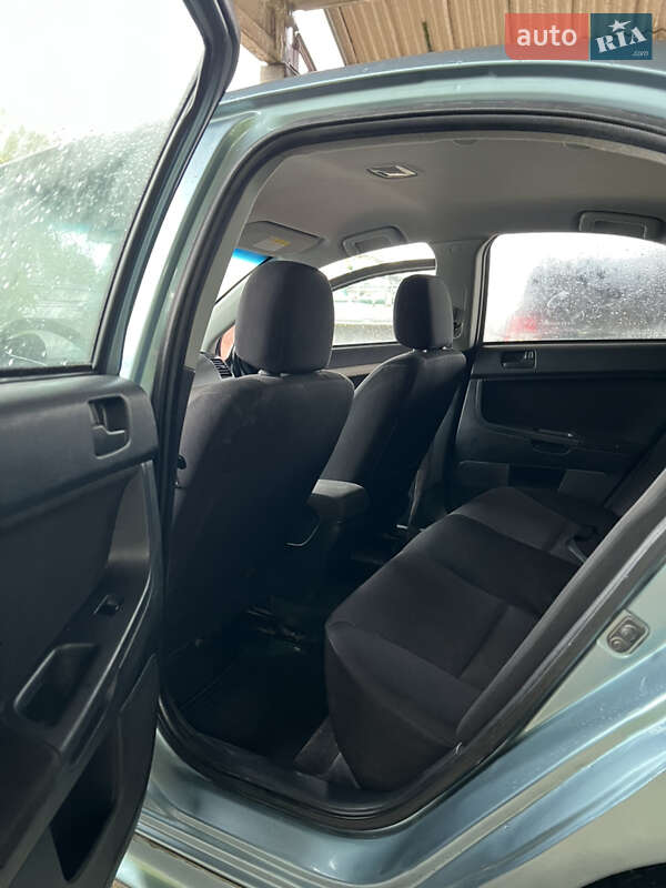 Седан Mitsubishi Lancer 2008 в Новояворовске