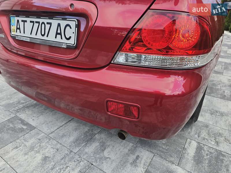 Седан Mitsubishi Lancer 2005 в Ивано-Франковске