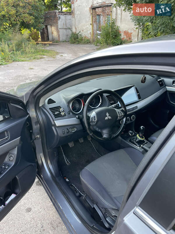 Хэтчбек Mitsubishi Lancer 2009 в Львове фото 10 Хэтчбек Mitsubishi Lancer 2009 в Львове