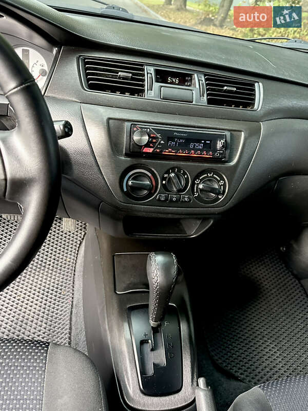 Седан Mitsubishi Lancer 2008 в Виннице