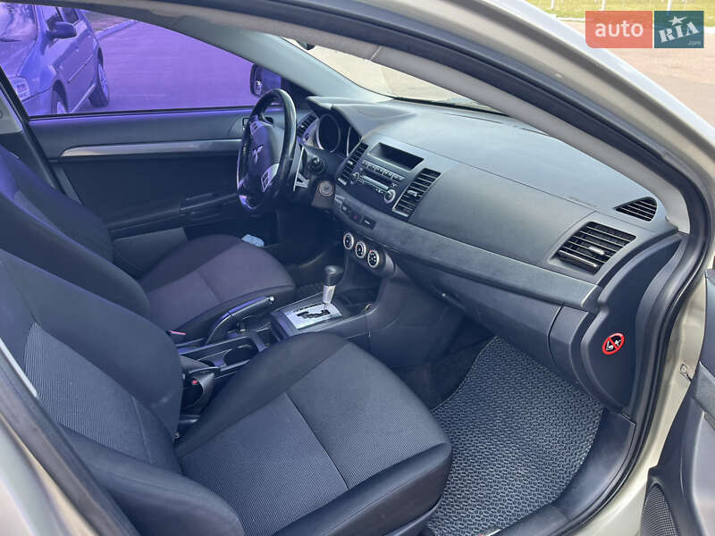 Седан Mitsubishi Lancer 2007 в Прилуках