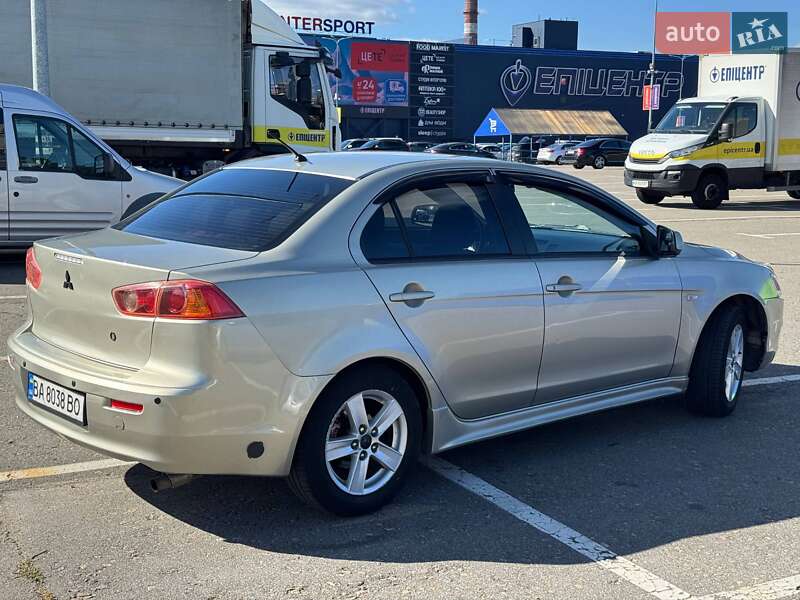 Седан Mitsubishi Lancer 2007 в Києві