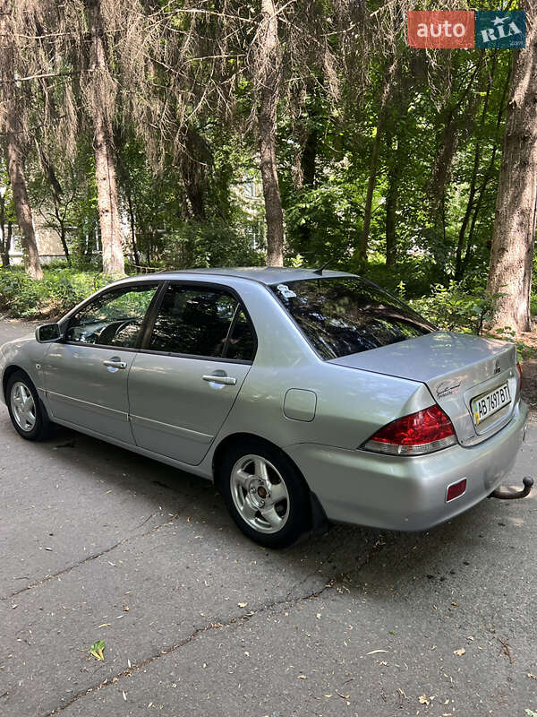 Седан Mitsubishi Lancer 2006 в Виннице