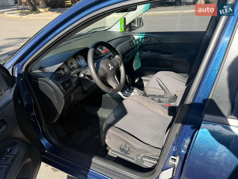 Седан Mitsubishi Lancer 2006 в Одессе