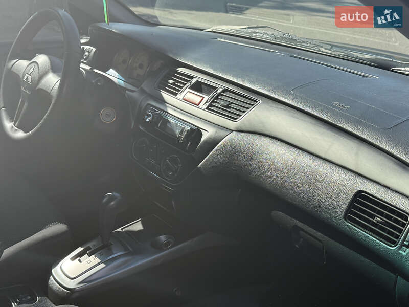 Седан Mitsubishi Lancer 2006 в Одессе