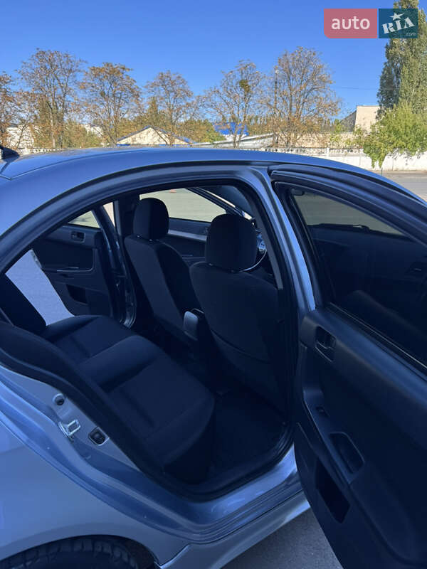 Седан Mitsubishi Lancer 2010 в Киеве