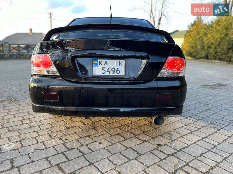 Седан Mitsubishi Lancer 2005 в Ирпене