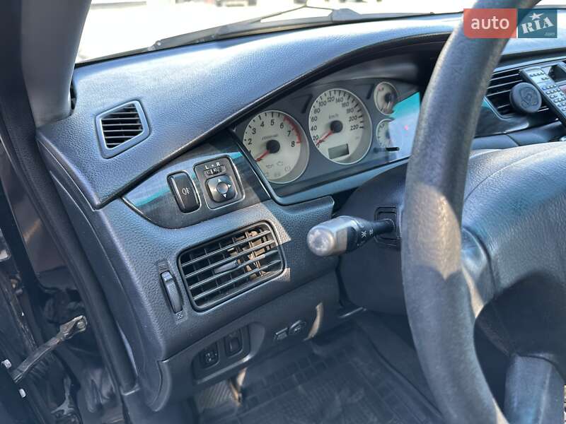 Седан Mitsubishi Lancer 2004 в Львові