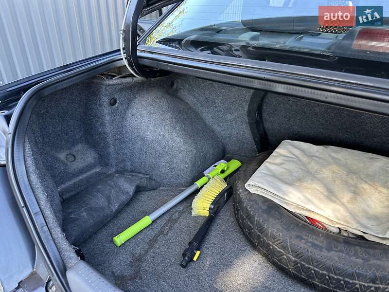 Седан Mitsubishi Lancer 2004 в Львові