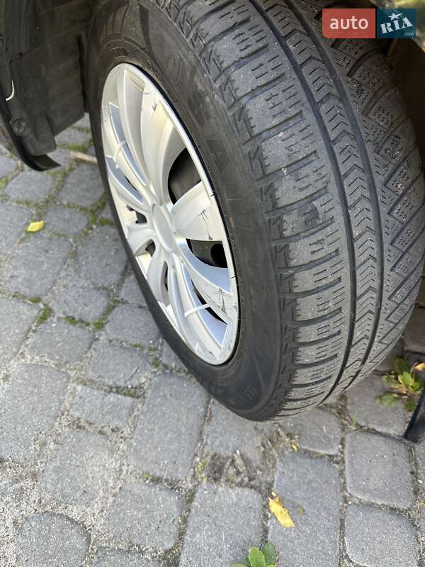 Седан Mitsubishi Lancer 2004 в Львові