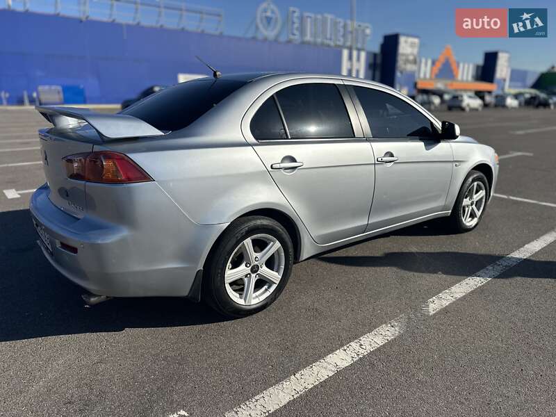 Седан Mitsubishi Lancer 2008 в Мукачево