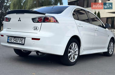 Седан Mitsubishi Lancer 2015 в 