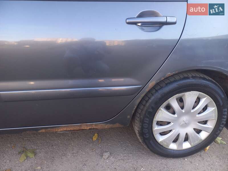 Седан Mitsubishi Lancer 2007 в Львові фото 3 Седан Mitsubishi Lancer 2007 в Львові