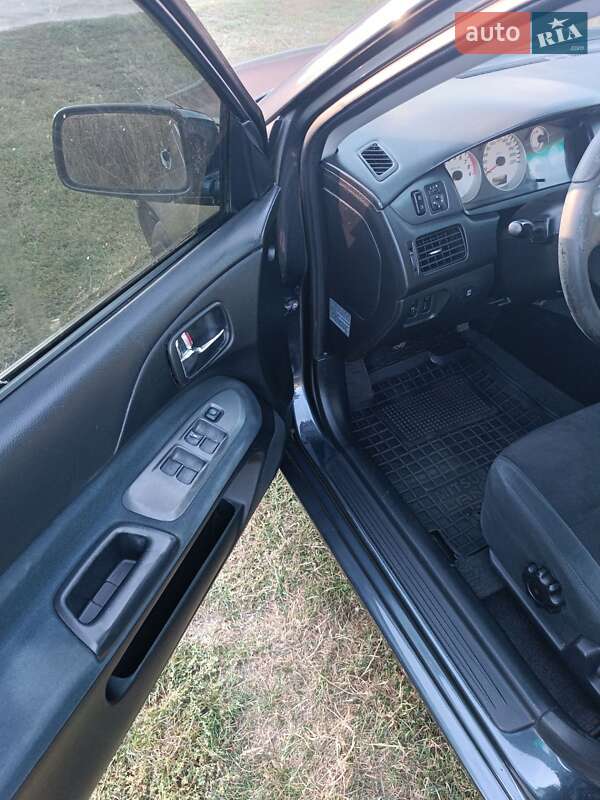 Седан Mitsubishi Lancer 2004 в Нежине