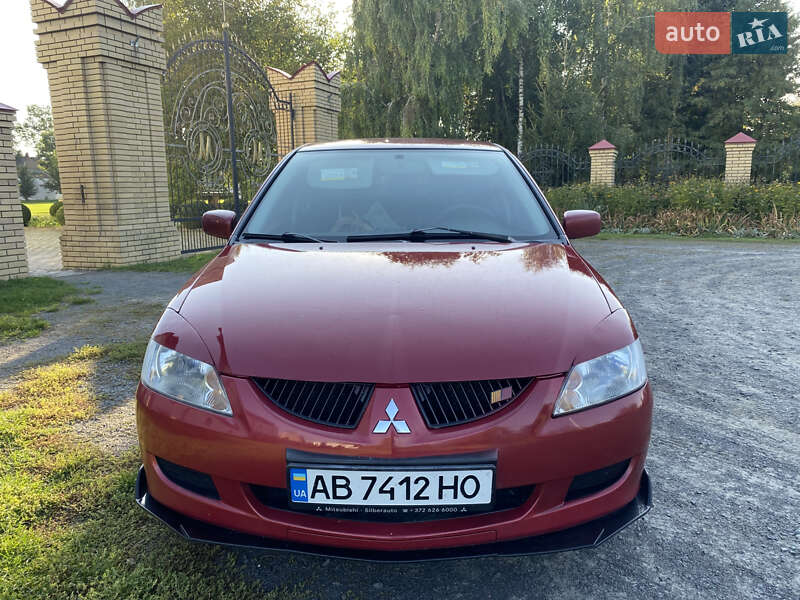 Седан Mitsubishi Lancer 2004 в 