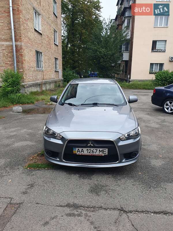 Седан Mitsubishi Lancer 2012 в 