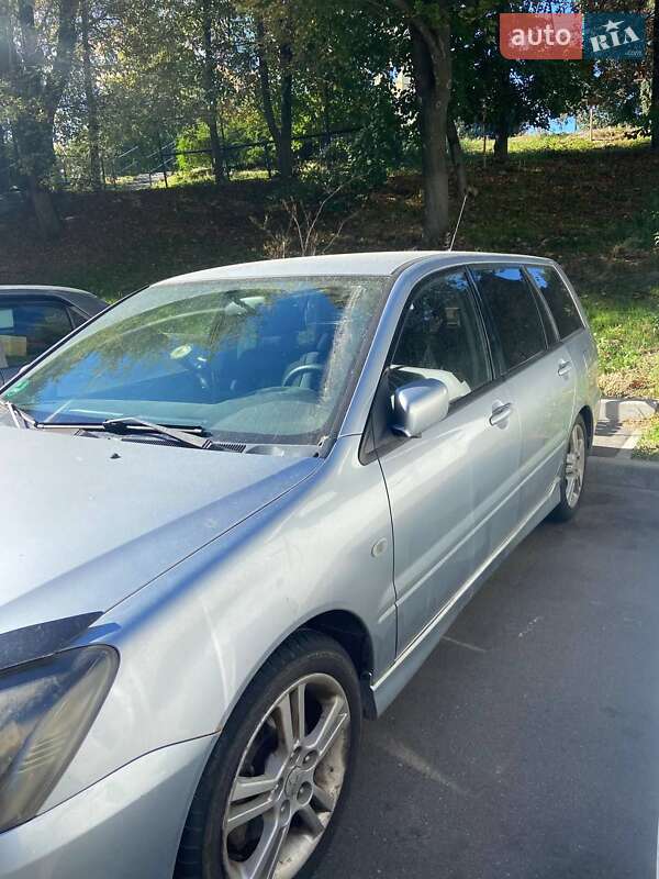 Универсал Mitsubishi Lancer 2004 в Вышгороде