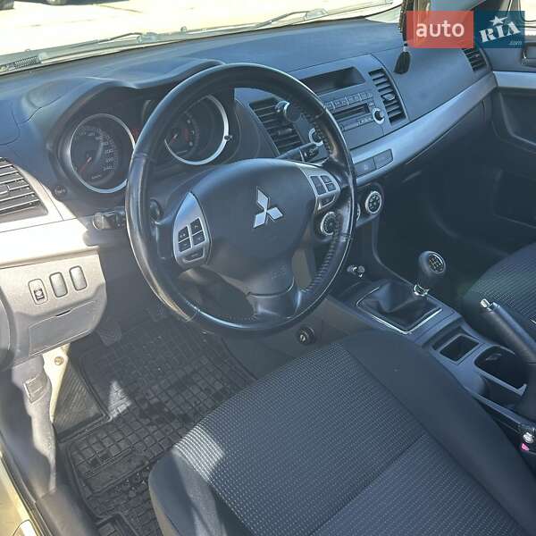 Седан Mitsubishi Lancer 2007 в Нетішині