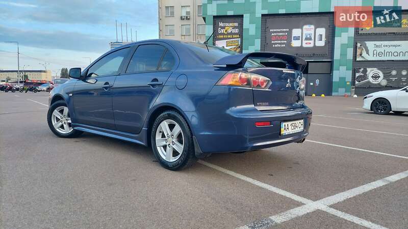 Седан Mitsubishi Lancer 2008 в Киеве