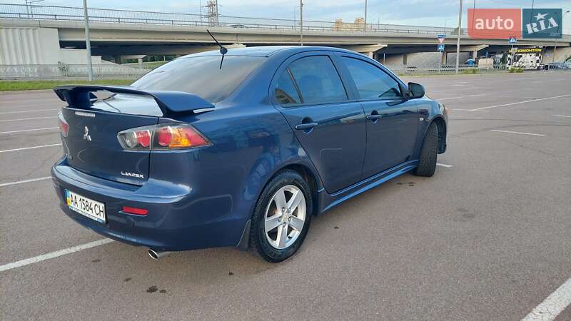 Седан Mitsubishi Lancer 2008 в Киеве