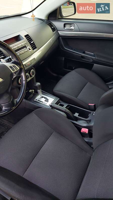 Седан Mitsubishi Lancer 2008 в Киеве