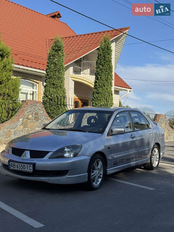Седан Mitsubishi Lancer 2005 в Виннице