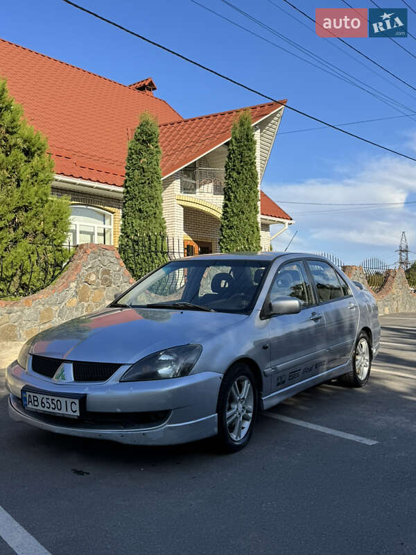 Седан Mitsubishi Lancer 2005 в Виннице