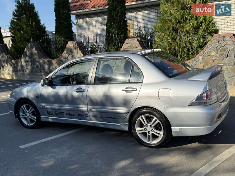 Седан Mitsubishi Lancer 2005 в Виннице
