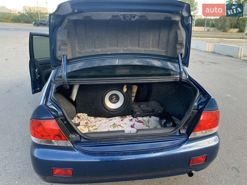 Седан Mitsubishi Lancer 2006 в Харкові