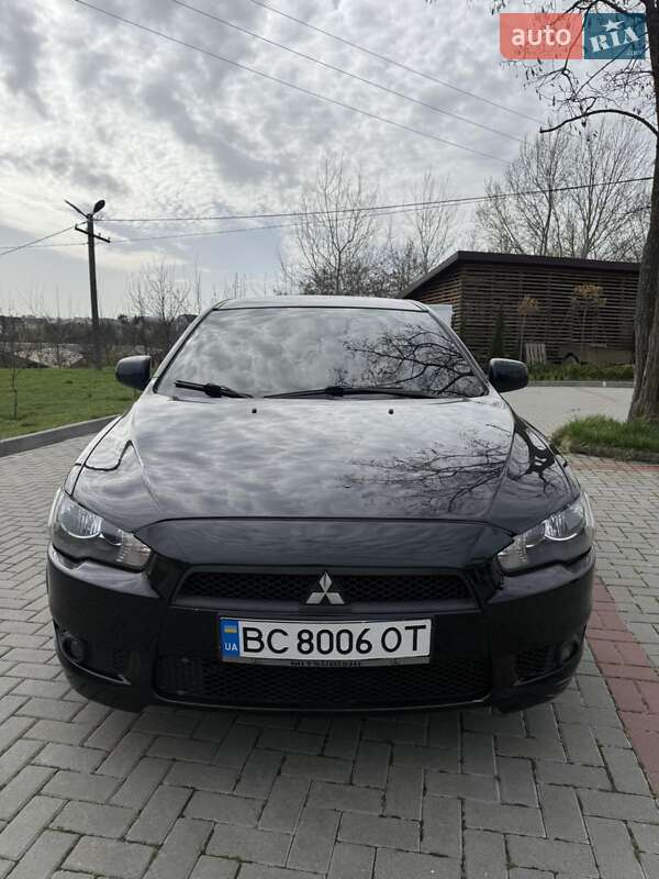 Седан Mitsubishi Lancer 2010 в Львове